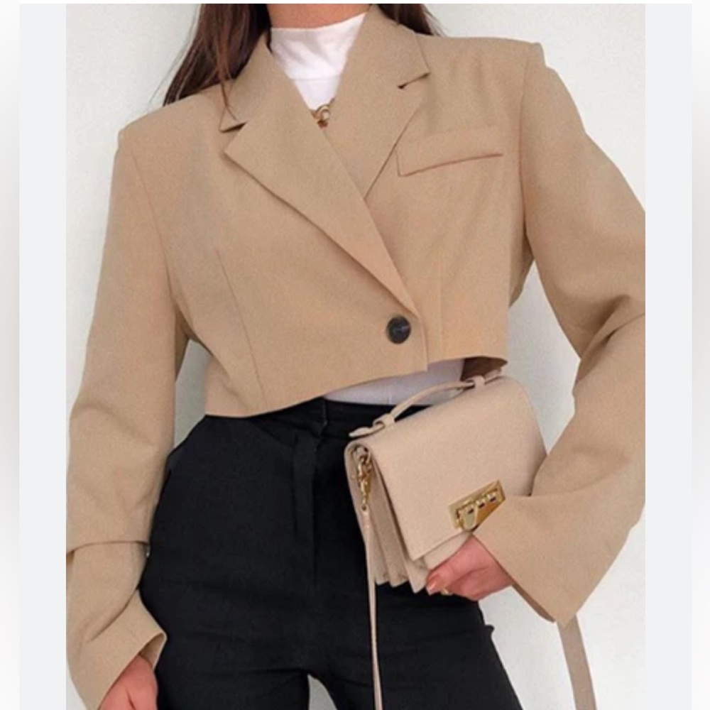 NWT Storets Arianna Padded Crop Blazer